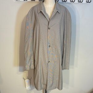 Men's Classic Vintage tan plaid Trench Coat by Hugo Boss Size L